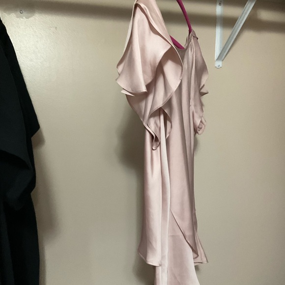 Short sleeve blouse beautiful light pink size Medium brand new with tags. - Picture 3 of 4